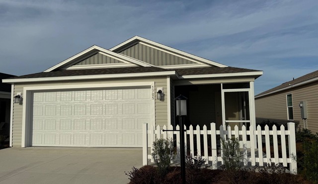 Charming 2/2 in The Villages near East Port.
