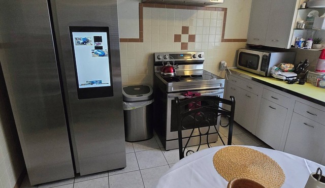 Charming 2-bedroom house with WiFi, AC in superb Greenwich Township