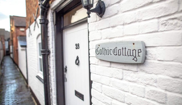 Charming 2 BD House in Tewkesbury Centre