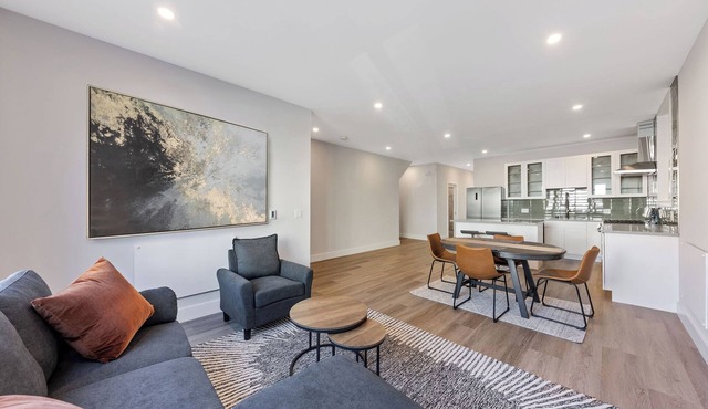 Charming 2-Bed, 2-Bath Apartment in Prime San Francisco Location