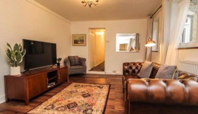 Charming 2-bed Apartment in Brentwood Free Parking