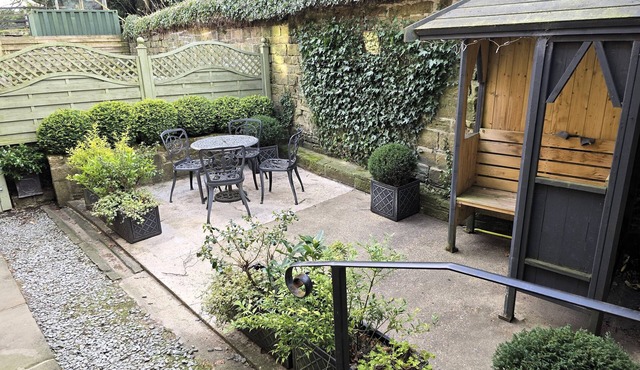 Charming 2 Bed Cottage, Enclosed Garden & Courtyard Nr Holmfirth, Holme Valley
