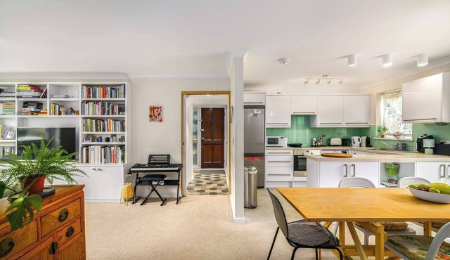 Charming 2-Bed House near Hampstead Heath + Garden