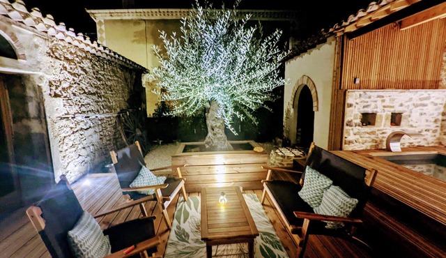 Charming 2-Bed House in the south of france