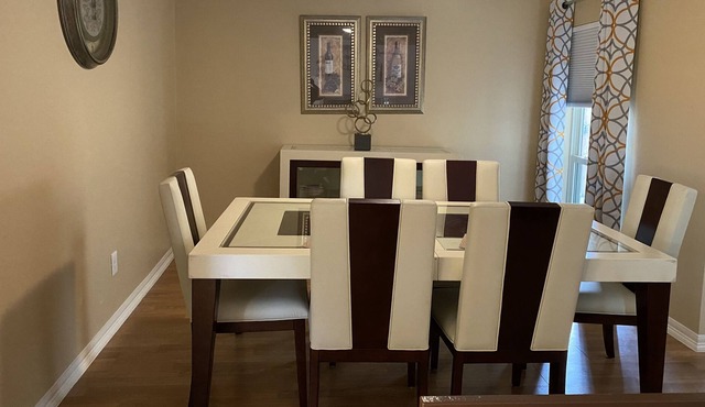 Charming 2 bed House sleeps up to 4 people. 1 Free Parking space in driveway.
