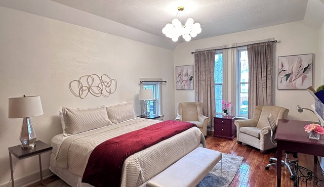 Charming 2-bed townhome with WiFi, AC in lovely Dayton 2 min downtown 5min to UD