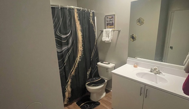 Charming 2-bedroom bed & breakfast in fabulous Canal Winchester