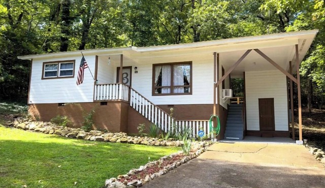 Charming 2 Bedroom 1 Bath Cottage in a Forest Setting Tucked Away in Nature