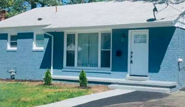 Charming 2-bedroom house with WiFi, AC in fabulous District Heights