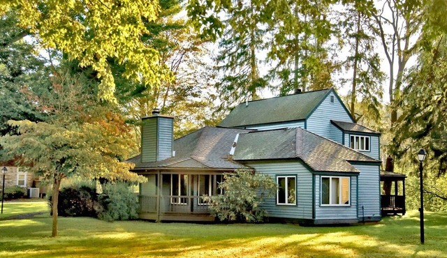 Charming 2-bedroom villa in delightful East Stroudsburg with AC