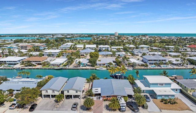 Charming 2-bedroom Duplex in Key Colony Beach -Coastal living awaits!