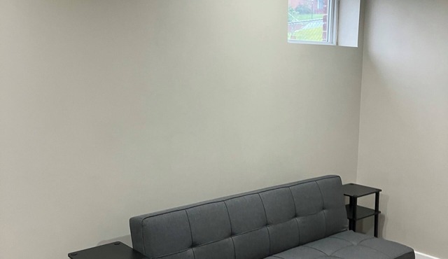 Charming 2-bedroom bungalow with WiFi, AC in peaceful Capitol Heights