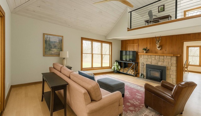Charming 2-bedroom house in beautiful White Bear Lake. Great location