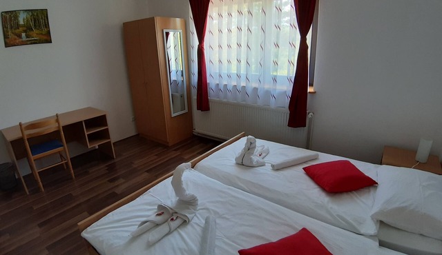 Charming 2-bedroom apartment 1 with WiFi, AC in amazing Plitvice Lakes