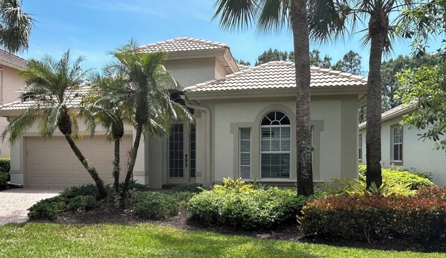 Charming 2-bedroom house with WiFi, AC in fabulous Bonita Springs