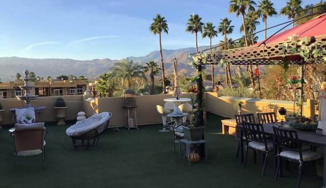 Charming 2-bedroom villa with terrace best view of mountain in Palm Springs area
