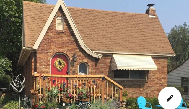 Charming 2-bedroom house with in lovely Salt Lake, close to everything