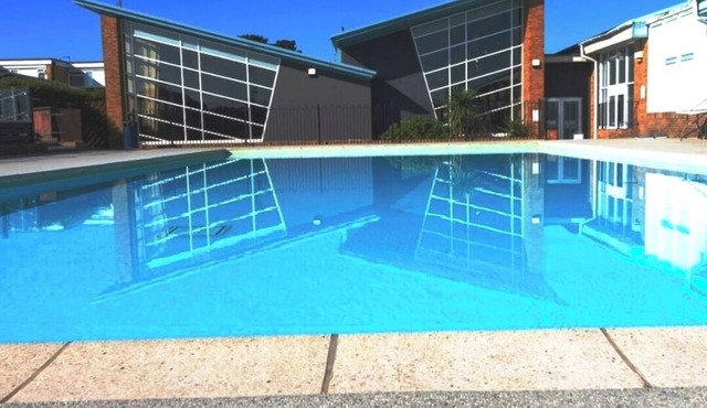 Charming 2-bedroom caravan situated on the beach