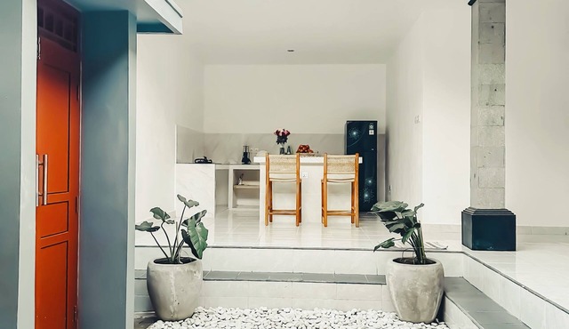 Charming 2-bedroom villa with WiFi, AC in Kerobokan, Bali