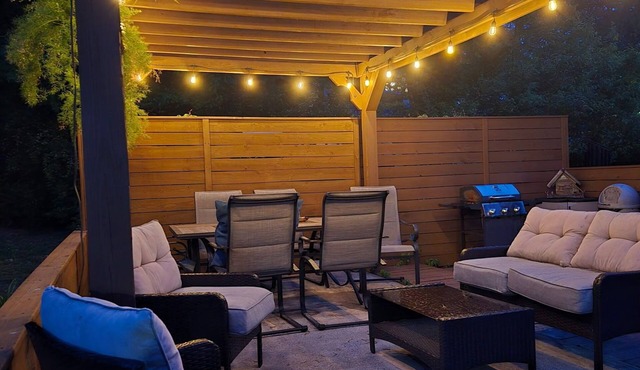 Charming 2-bedroom condo 5 Minutes from Moors marina