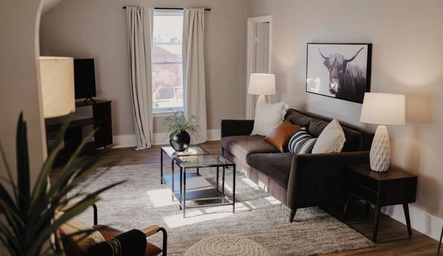 Charming 2-bedroom upper apartment in fabulous downtown Saint Charles, MN.