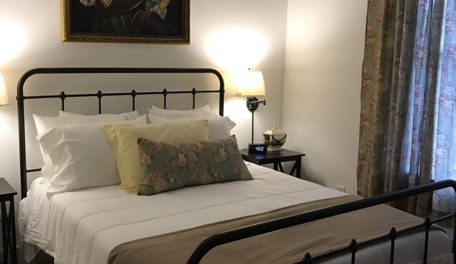 Charming 2 Bedroom, 1 Bath Rose Tree Apt. close to SLU Canton, NY