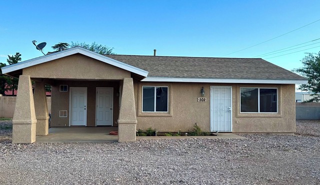 Charming 2-bedroom, 2-bathroom house, ideal for a relaxing getaway.