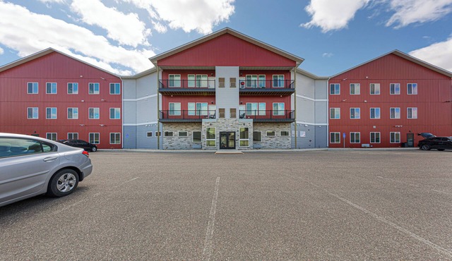 Charming 2-bedroom/2 bath apartment with spa & fitness room amenities in Mankato