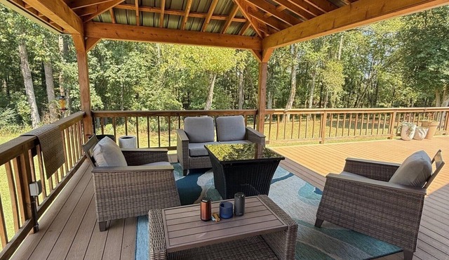Charming 2-bedroom, 2 bath home near hunting and outdoor adventure.