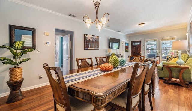 Charming 2-bedroom 2-bath bungalow in wonderful Tampa