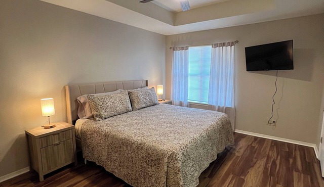 Charming 2-bedroom 2 bath duplex in the heart of Tyler!