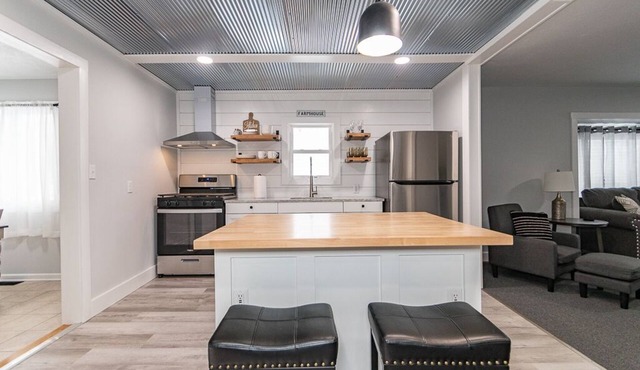 Charming 2 bedroom, 2 bathroom home.