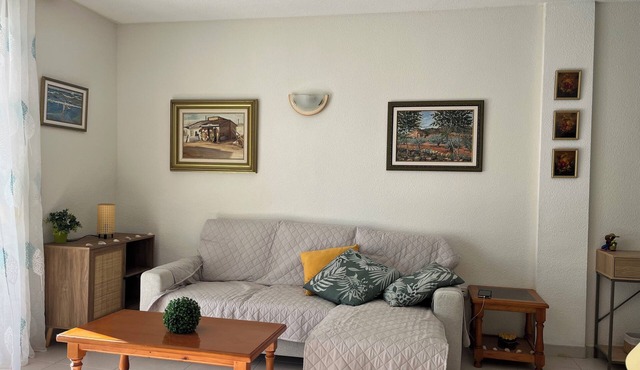 Charming 2-bedroom apartment with AC, WiFi in brilliant VC