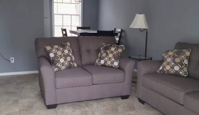 Charming 2-bedroom apartment in wonderful Eagle Pass with AC