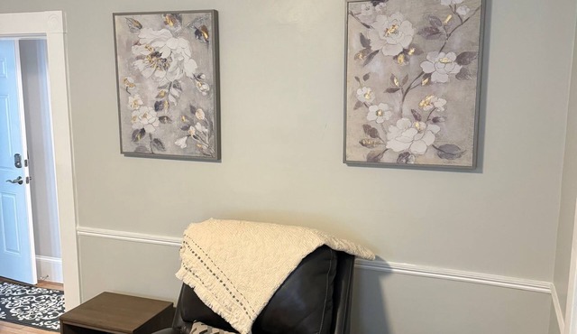 Charming 2 bedroom apt 1st Floor in lovely Manchester