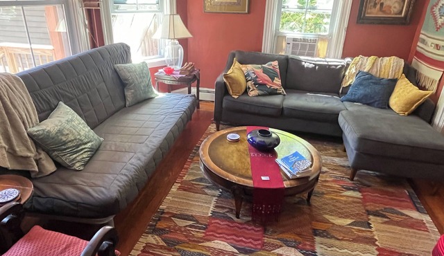 Charming 2-bedroom apartment near Brown/RISD