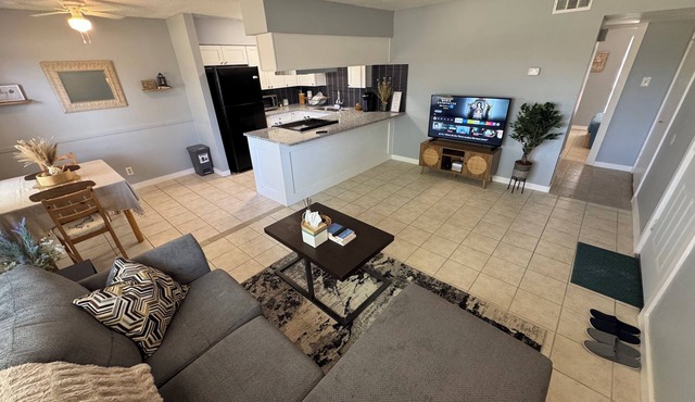 Charming 2-bedroom apartment with AC, WiFi in wonderful Smithville