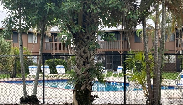 Charming 2-bedroom apartment in lovely Clewiston with AC, WiFi