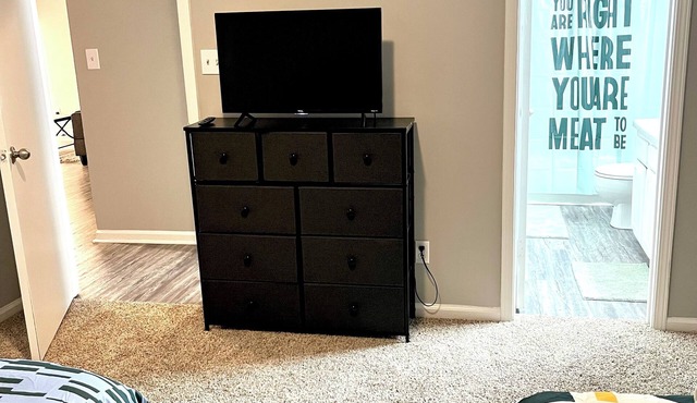 Charming 2-bedroom apartment with AC and WiFi in marvelous Greensboro