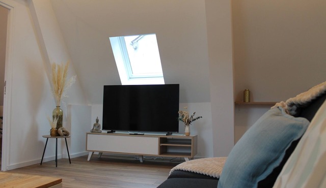 Charming 2-bedroom apartment in Central Beauvais - Airport Shuttle 2min away