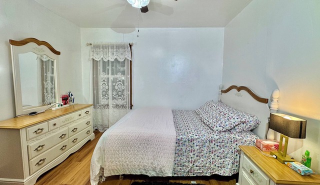 Charming 2-bedroom apartment in Pleasant Blasdell with morning breakfast.