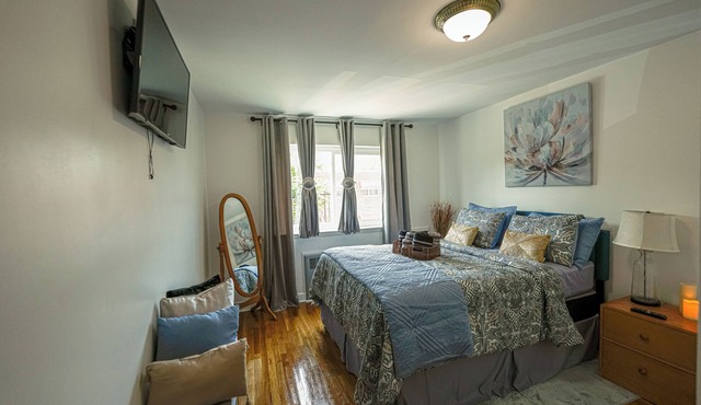 Charming 2-bedroom apartment with WiFi, AC in wonderful Brooklyn