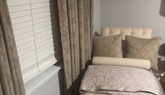 Charming 2-bedroom apartment with AC in superb Kennesaw