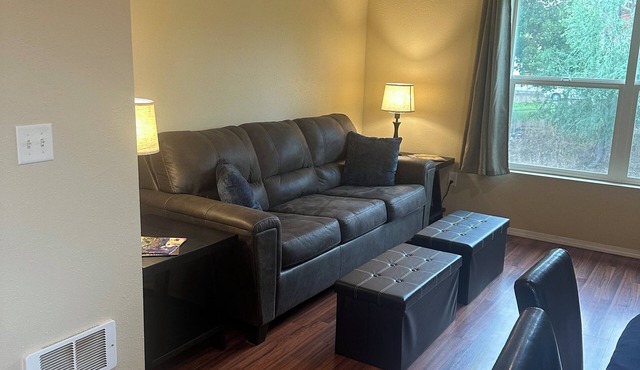 Charming 2-bedroom apartment with AC, WiFi in marvelous Missoula