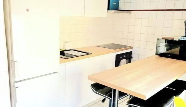 Charming 2-bedroom apartment 400m from station center