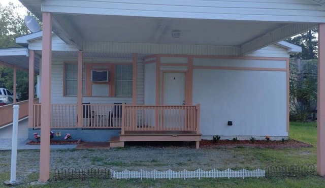 Charming 2-bedroom apartment with WiFi, AC in peaceful Cochran