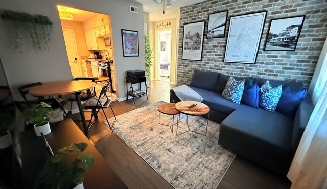 Charming 2-bedroom apartment in delightful Memphis with WiFi, AC