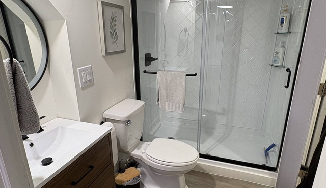 Charming 2-bedroom apartment in the Village of Warwick