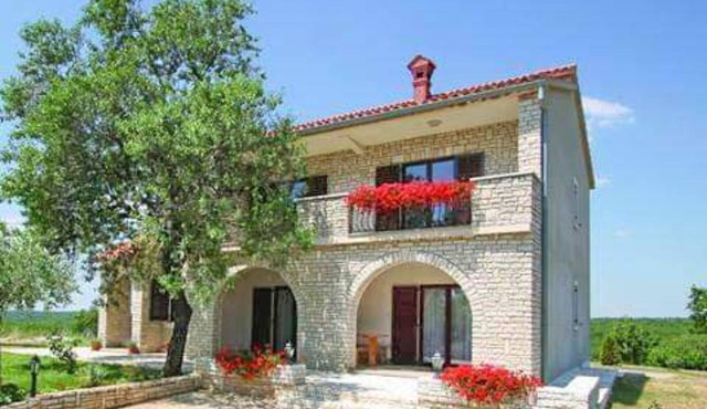 Charming 2-bedroom apartment in Rebići - Peninsula Istria, with AC, near the sea
