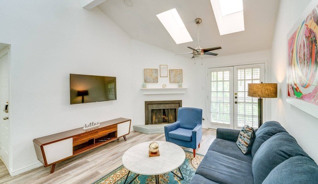 Charming 2-bedroom apartment with fitness room and AC in enjoyable Dallas